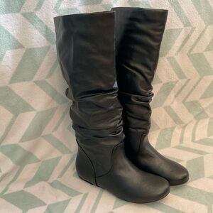 Slouchy boots
